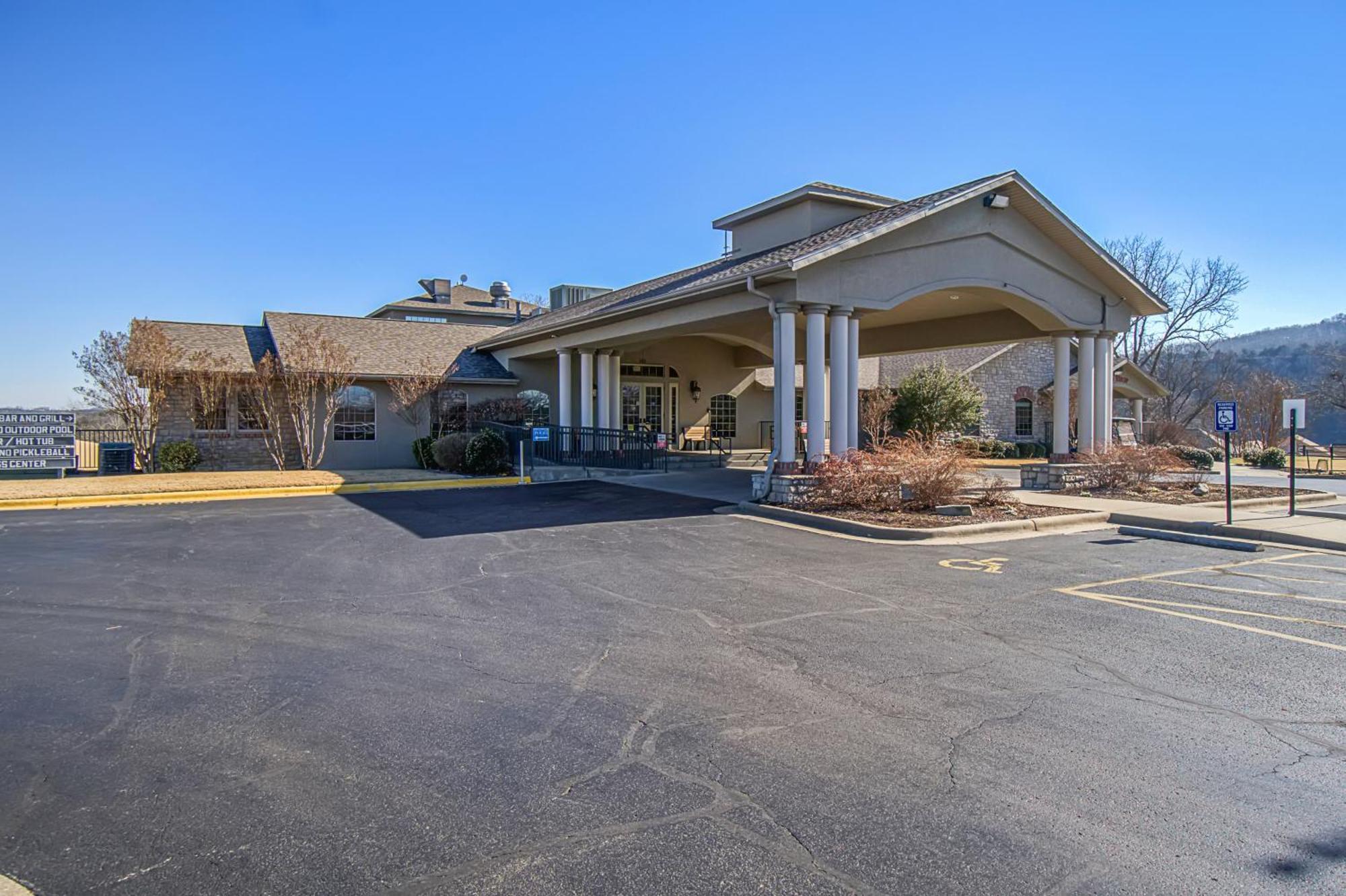 Lofty Retreat & Paradise Pointe Branson Room photo